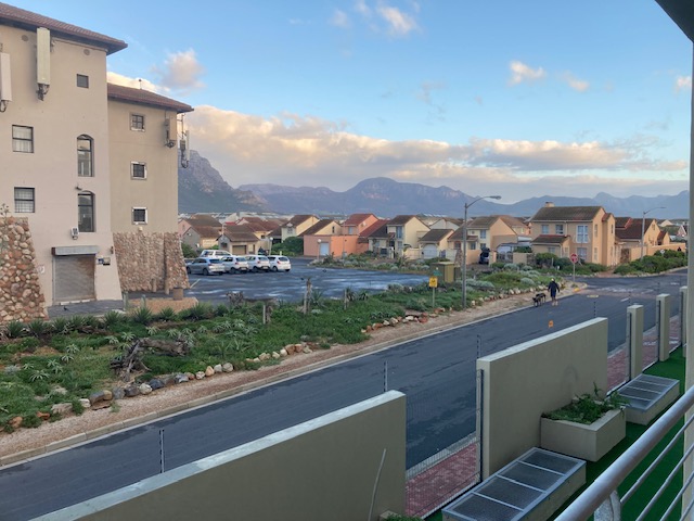 2 Bedroom Property for Sale in Muizenberg Western Cape